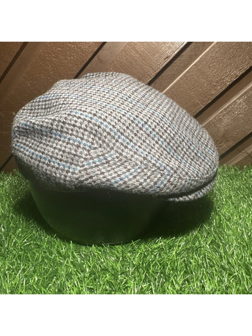 Hats in the Belfry Uncle Ruby Wool Flat Cap Newsboy Driving Hat Gray Plaid Large